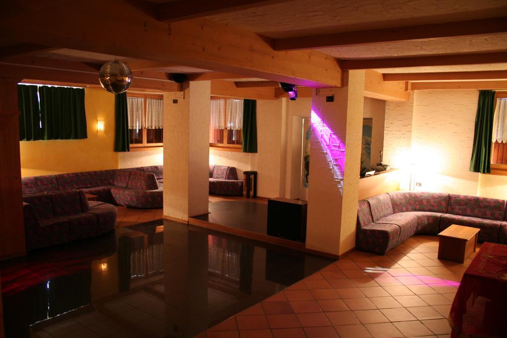 Hotel Milano Piazzatorre Extérieur photo
